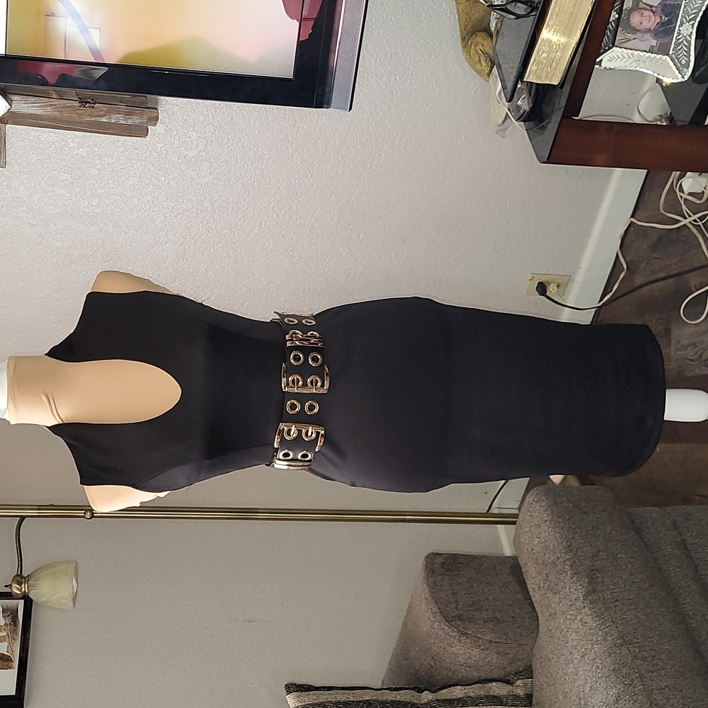 Very chic black dress (belt not for sale)